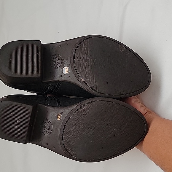 Lucky Brand black ankle boots w/side zippers. SIZE 13 for girls. - Picture 13 of 15